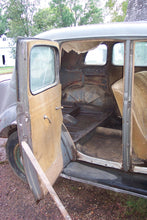 1935 Ford Deluxe Sedan                                                            Springfield, MN,,Schwanke Engines LLC- Schwanke Engines LLC