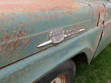 Light Green Rusted Full Ford Truck